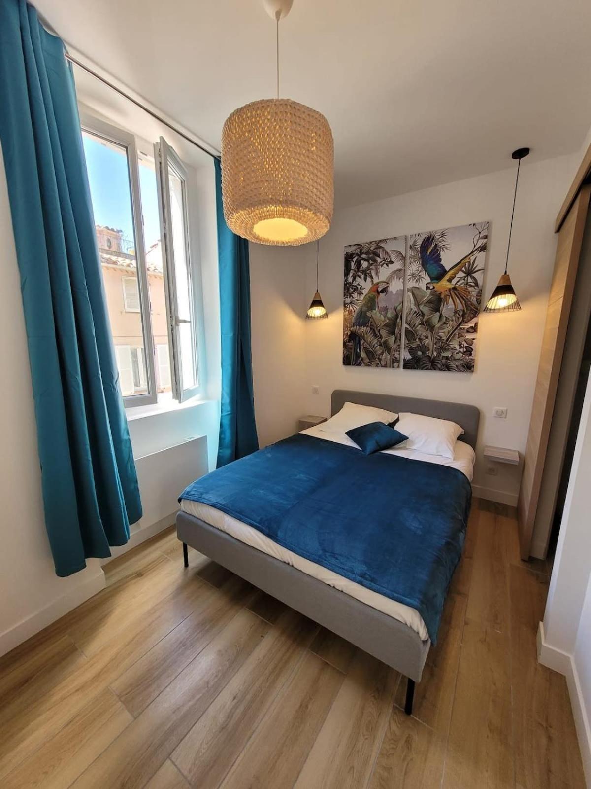 06An - Beautiful Apartment In The Heart Of Old Antibes Exterior photo